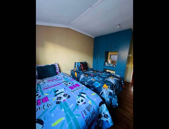 2 BEDROOM HOUSE FOR SALE IN KWAZAKHELE